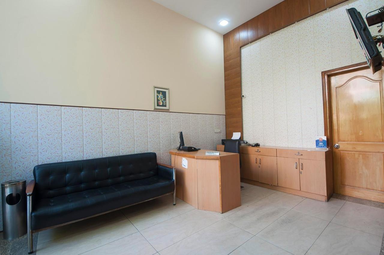 Imperial Apartments Huda City Gurgaon Bagian luar foto