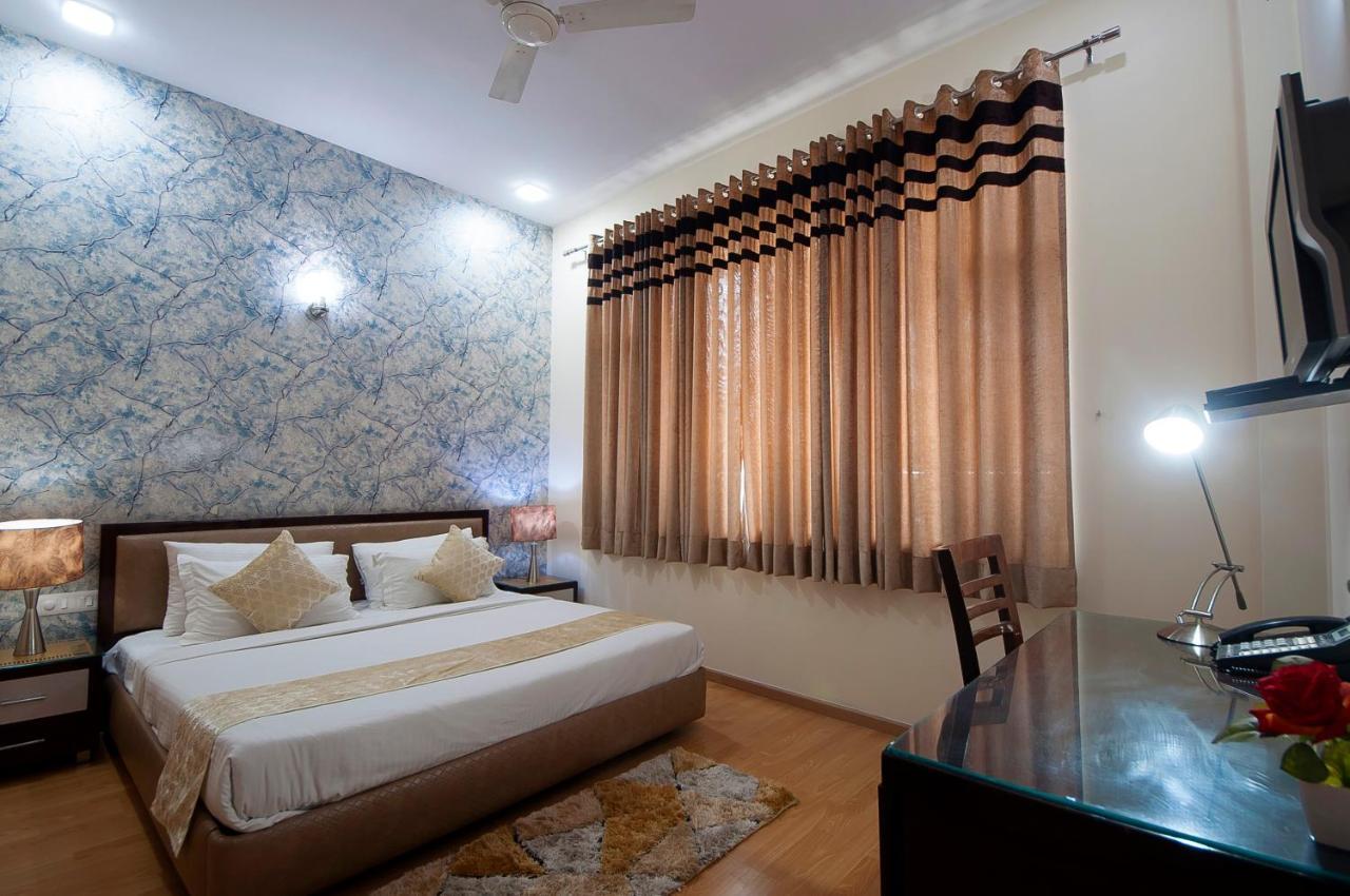 Imperial Apartments Huda City Gurgaon Bagian luar foto