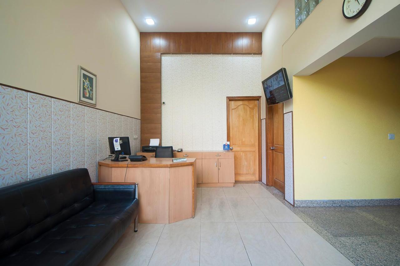 Imperial Apartments Huda City Gurgaon Bagian luar foto