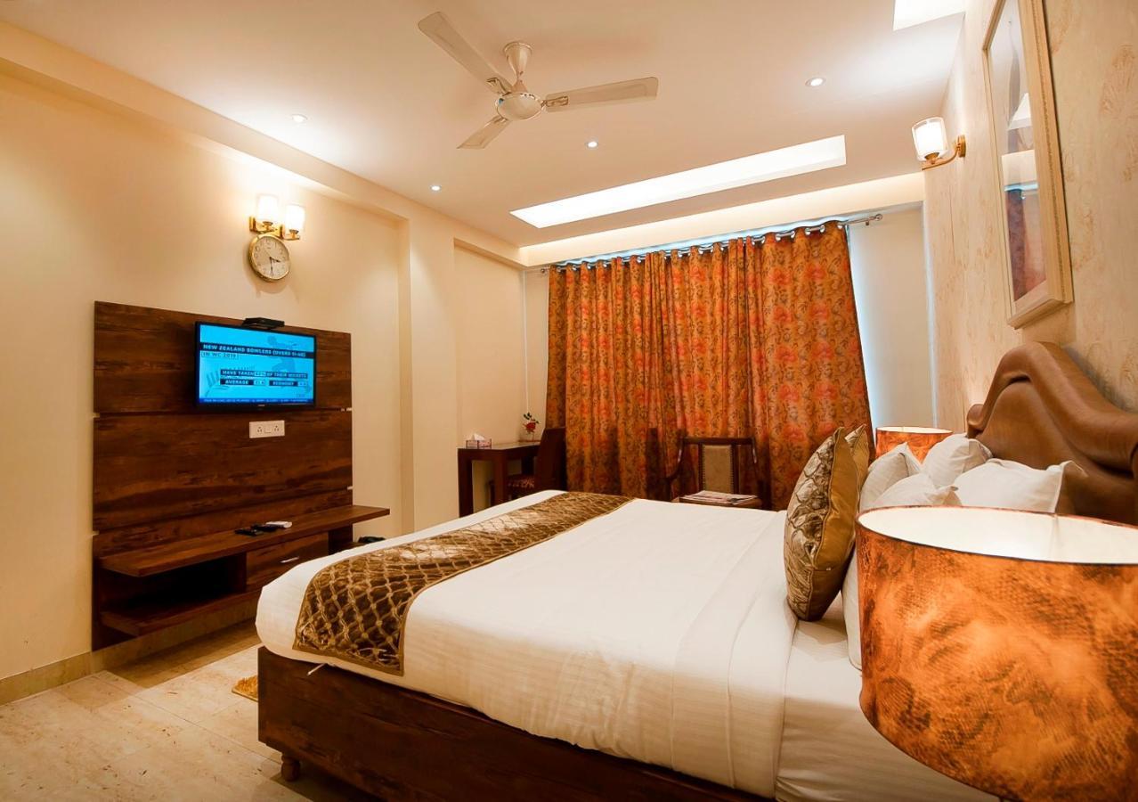Imperial Apartments Huda City Gurgaon Bagian luar foto