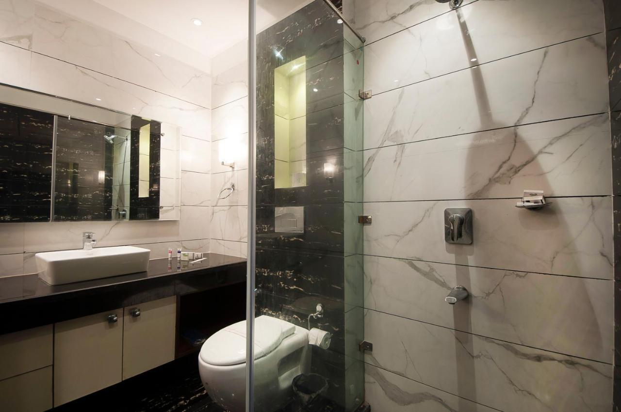 Imperial Apartments Huda City Gurgaon Bagian luar foto