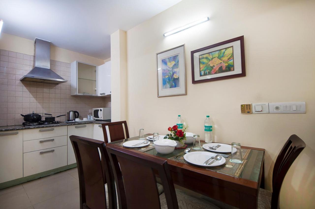 Imperial Apartments Huda City Gurgaon Bagian luar foto