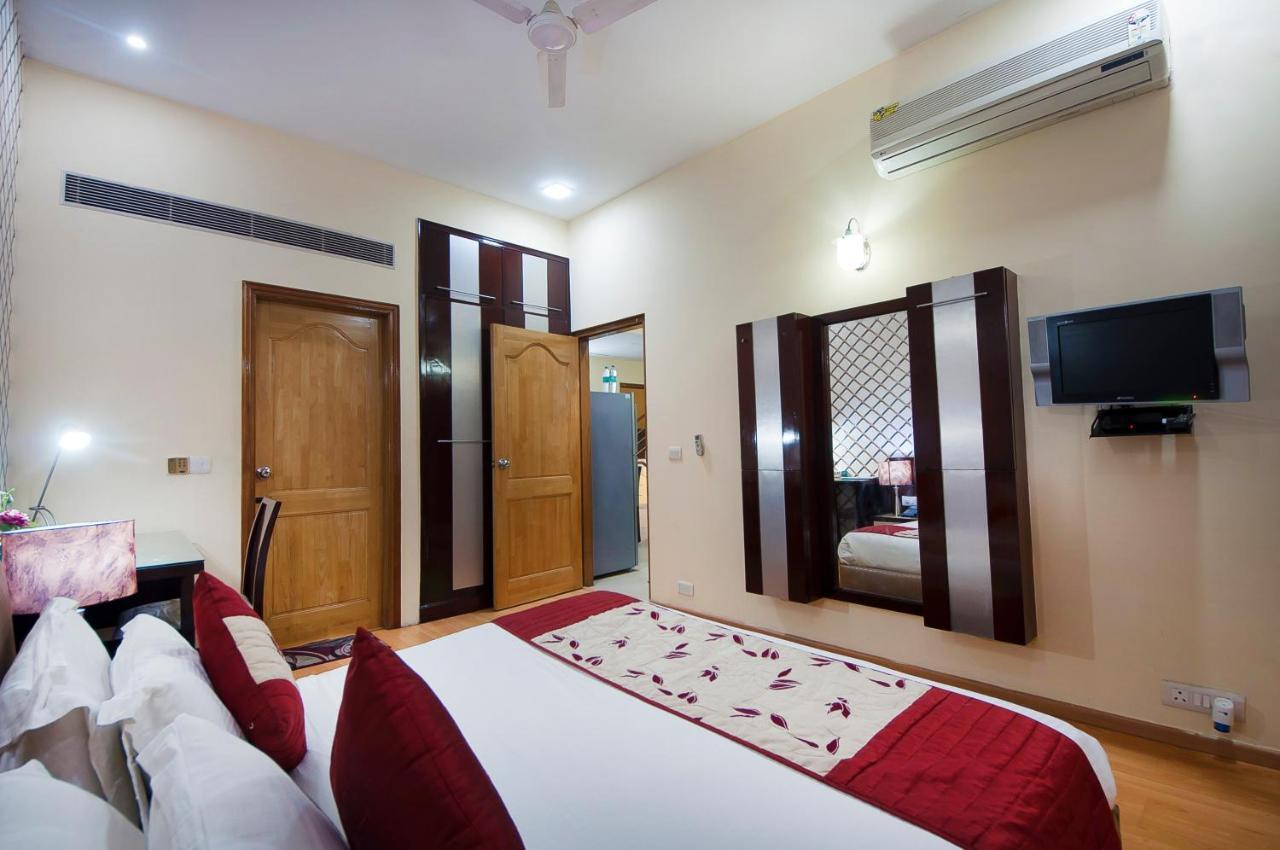 Imperial Apartments Huda City Gurgaon Bagian luar foto